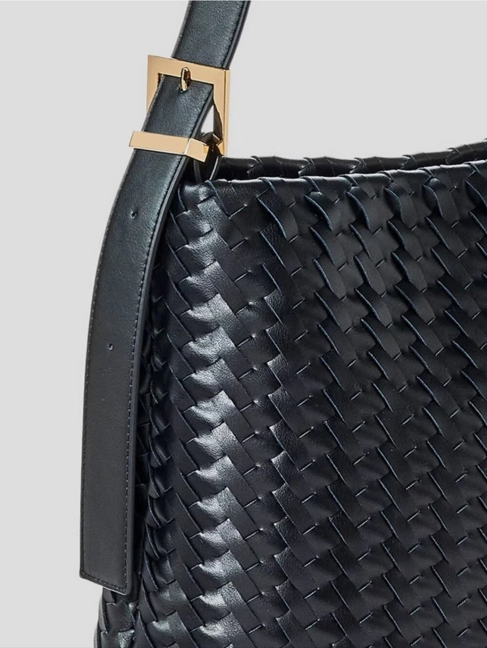 A New Day Woven Bucket Bag - - Picture 4 of 5